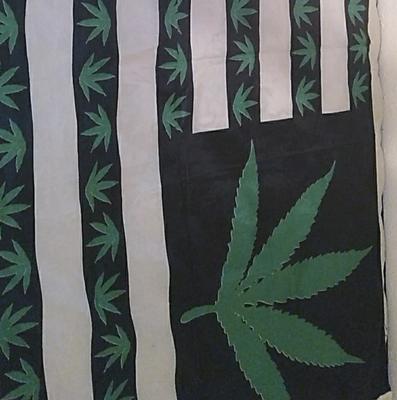 Flag - Picture 1 of 2